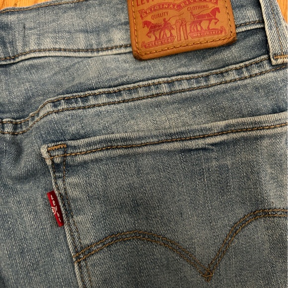 Levi’s 710 Midrise Super Skinny - Picture 4 of 5